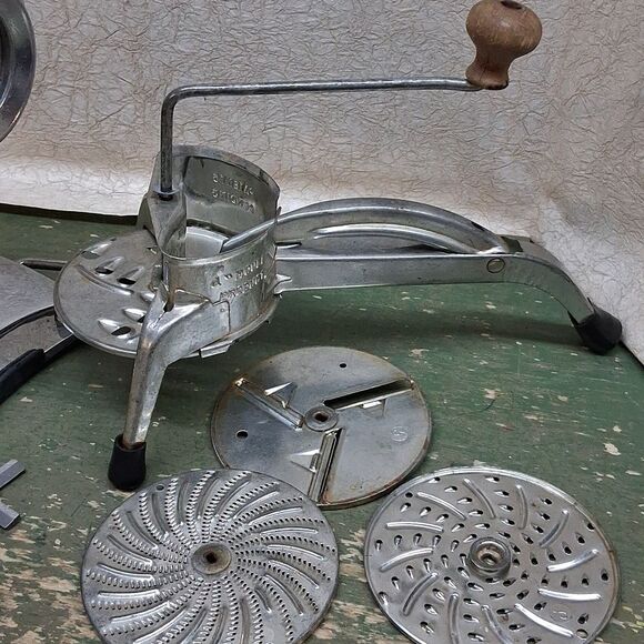 Merry tabletop Grinder Meat Chopper & vintage Julienne Salad maker. - Picture 2 of 9